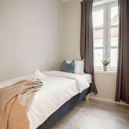 Beautiful Harbour With French Balcony Apartamento