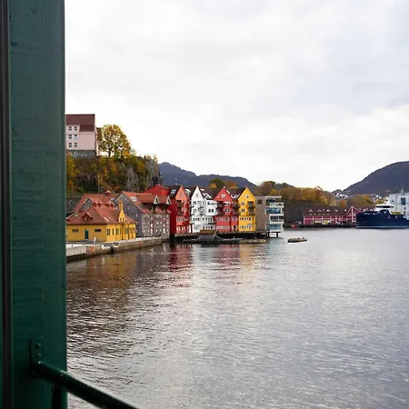 Beautiful Harbour With French Balcony * Bergen