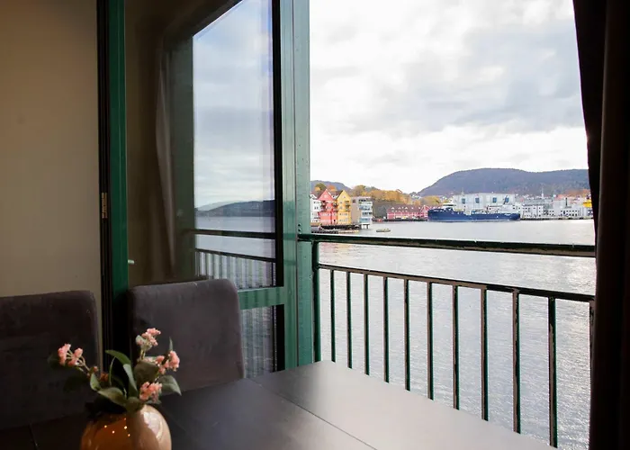 Apartment Beautiful Harbour With French Balcony *