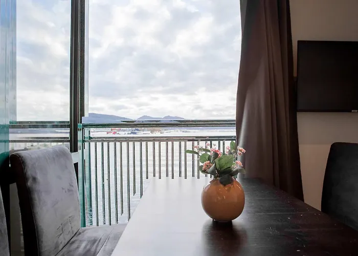 Apartman Beautiful Harbour With French Balcony Bergen